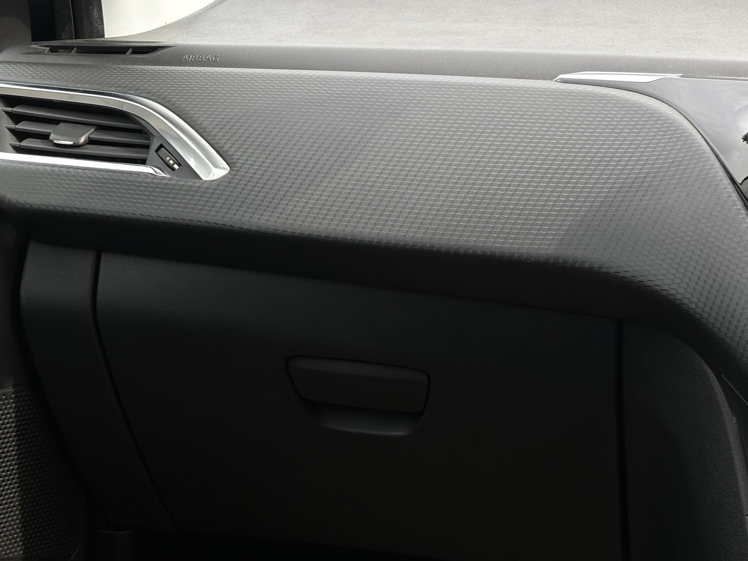 Used Peugeot 208 2019 for sale - 77882492: Photo 21