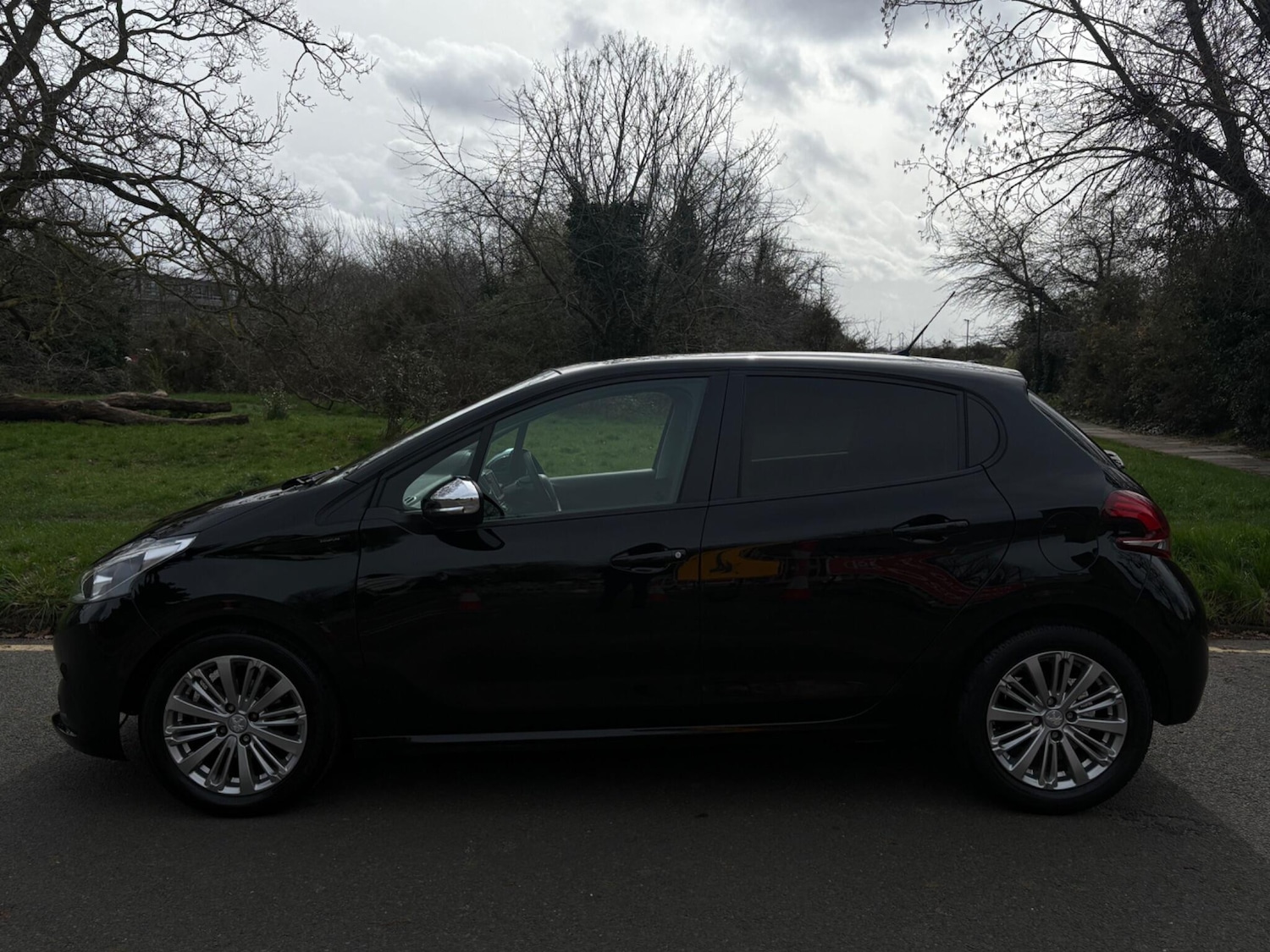 Used Peugeot 208 2019 for sale - 77882492: Photo 24
