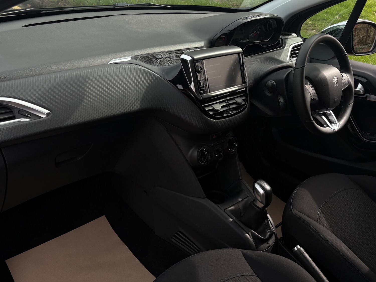 Used Peugeot 208 2019 for sale - 77882492: Photo 27