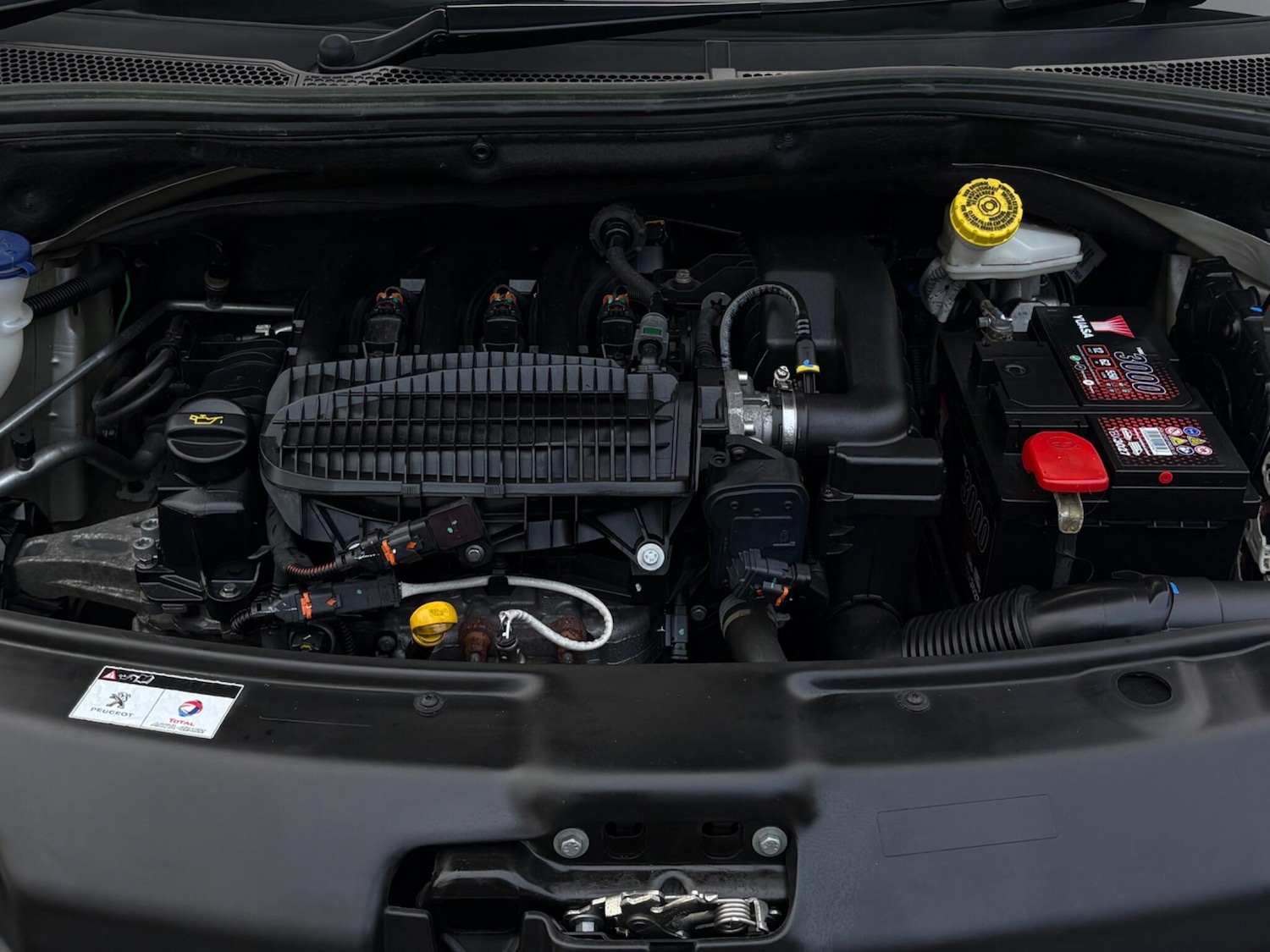 Used Peugeot 208 2015 for sale - 77892577: Photo 32