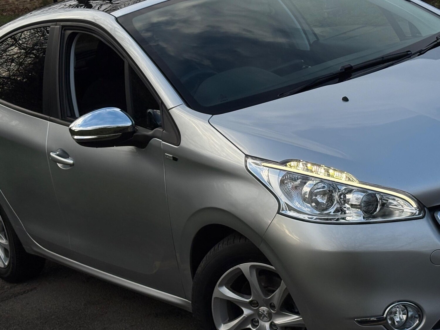 Used Peugeot 208 2015 for sale - 77892577: Photo 6