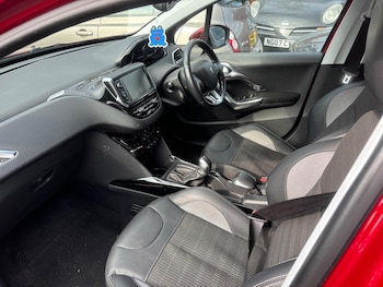 Used Peugeot 2008 2018 for sale - 77807677: Photo