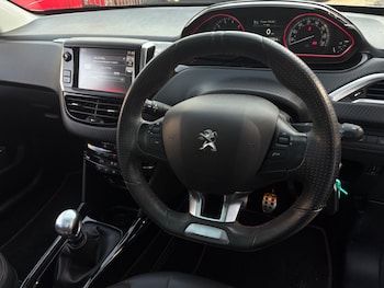 Used Peugeot 2008 2016 for sale - 78662698: Photo