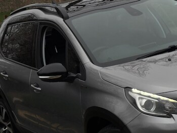 Used Peugeot 2008 2017 for sale - 77808900: Photo