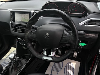 Used Peugeot 2008 2018 for sale - 79509123: Photo