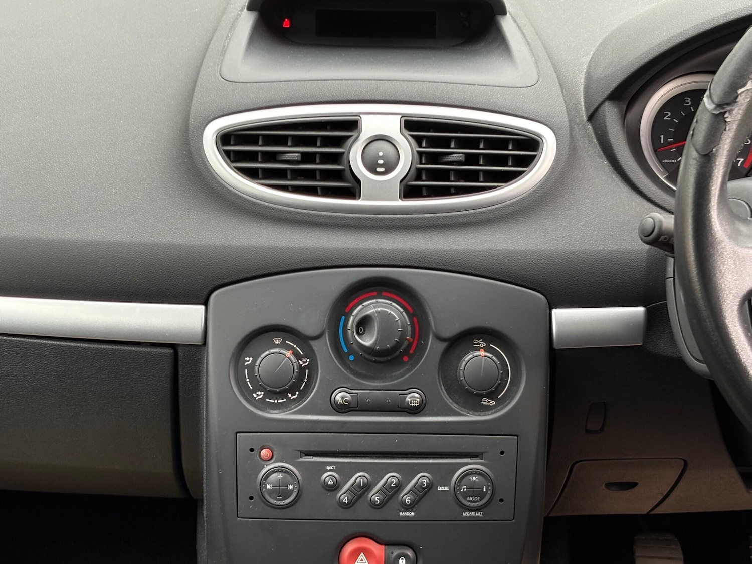 Used Renault Clio 2007 for sale - 78072271: Photo 14