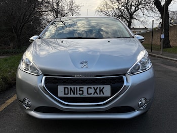 Used Peugeot 208 2015 for sale - 78205325: Photo