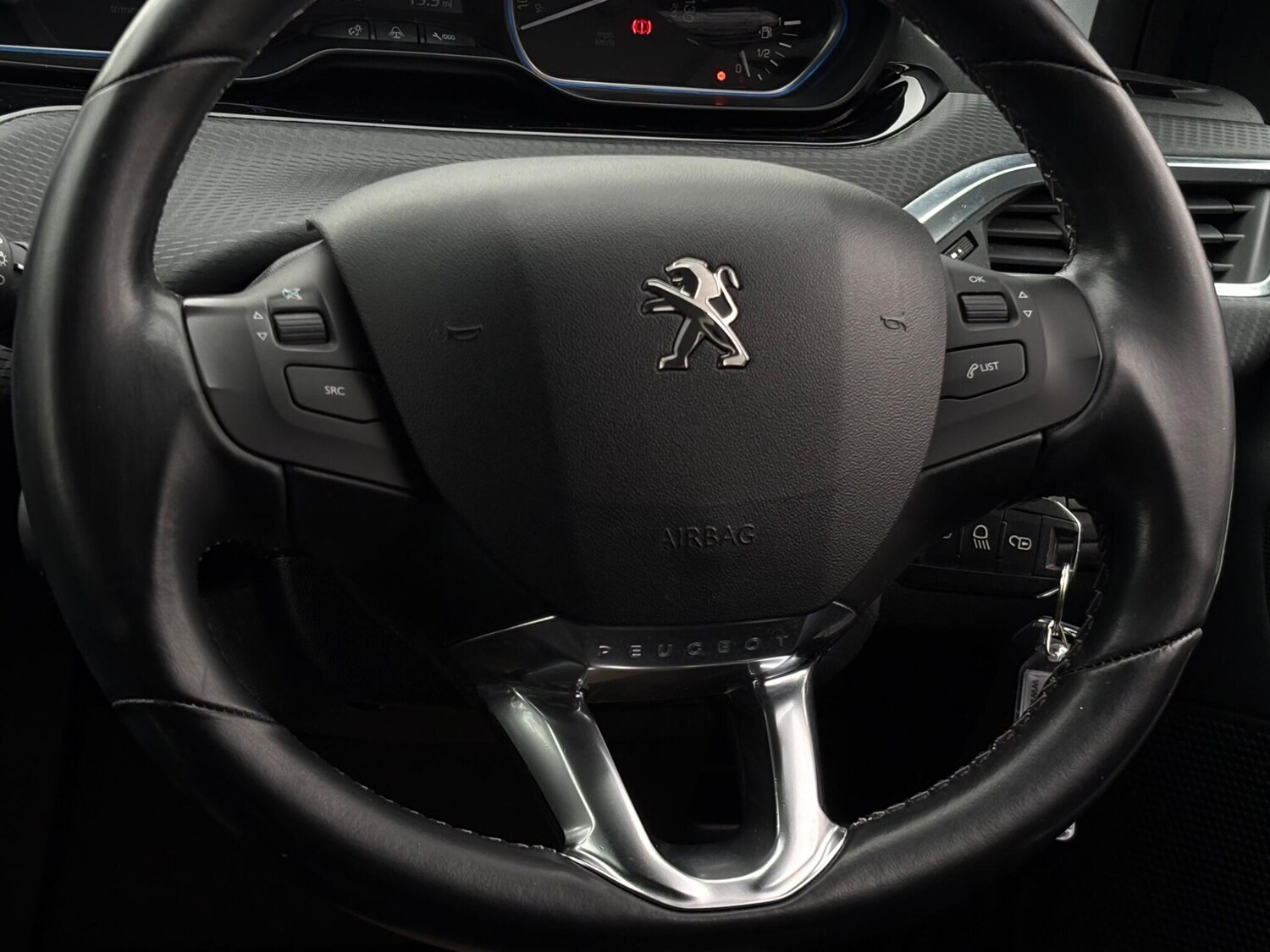 Used Peugeot 2008 2017 for sale - 78204112: Photo 21