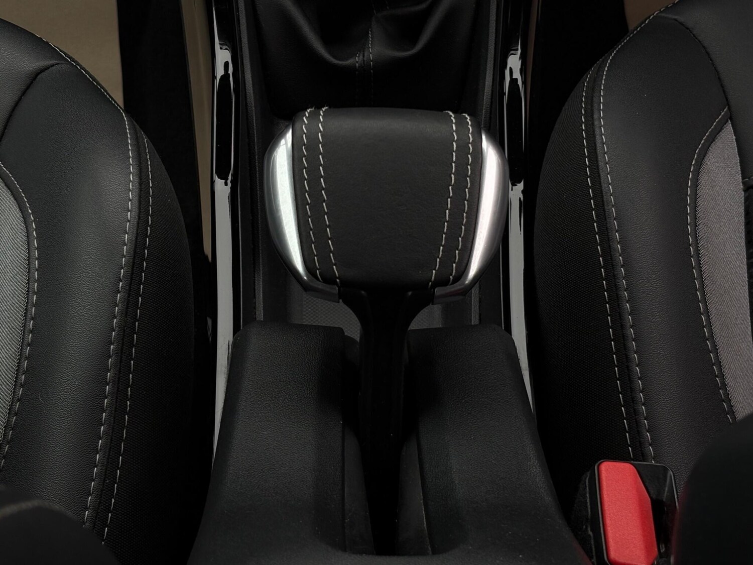 Used Peugeot 2008 2017 for sale - 78204112: Photo 28