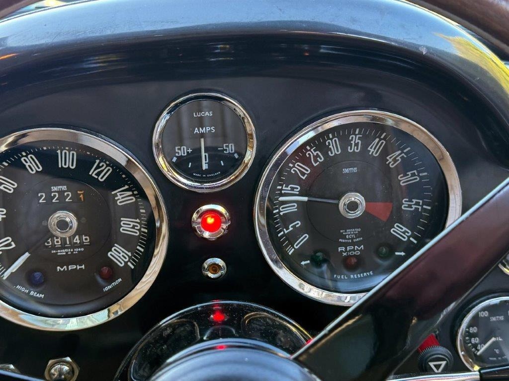 Used Aston Martin DB6 1970 for sale - 76220329: Photo 10