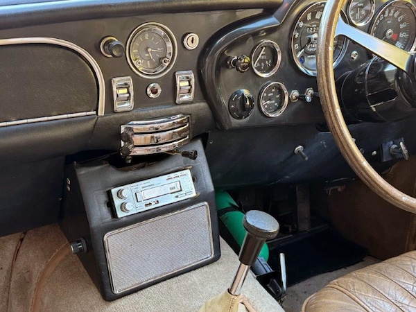 Used Aston Martin DB6 1970 for sale - 76220329: Photo 9