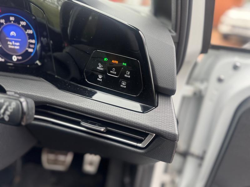 Used Volkswagen Golf 2021 for sale - 77009835: Photo 21