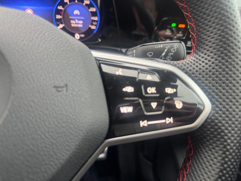 Used Volkswagen Golf 2021 for sale - 77009835: Photo 32