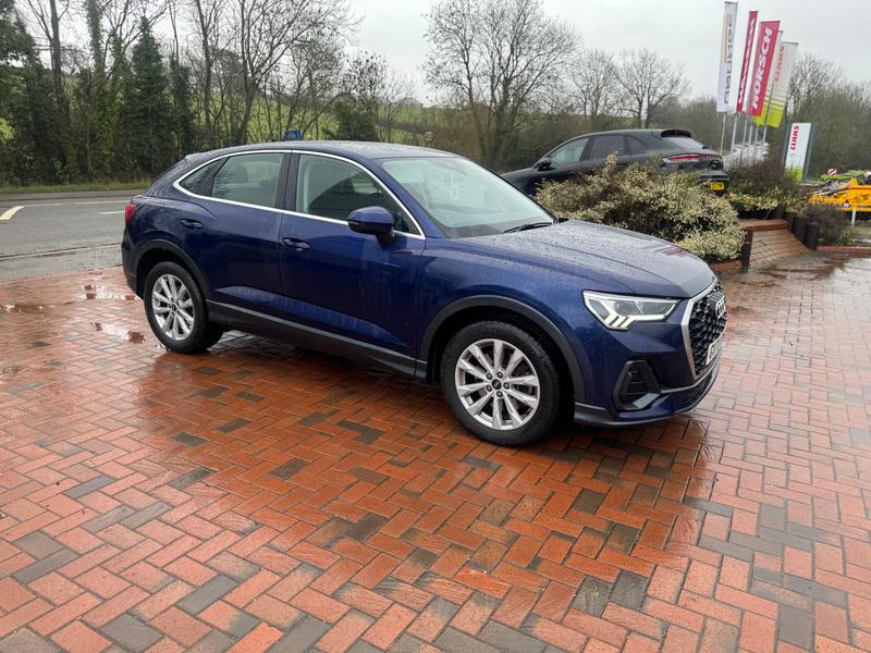 Used Audi Q3 2020 for sale - 77235929: Photo 2