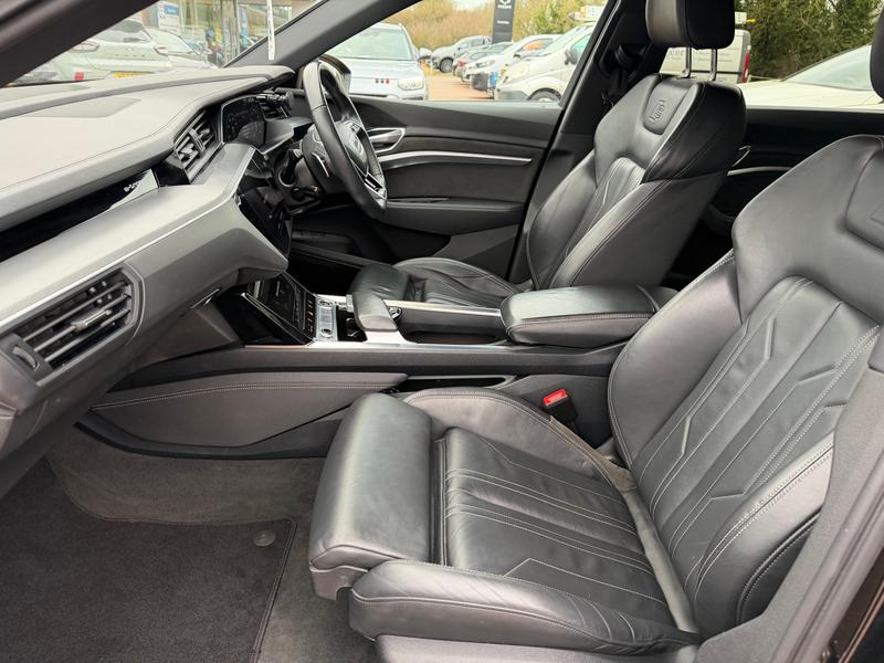 Used Audi e-tron 2021 for sale - 77819679: Photo 13