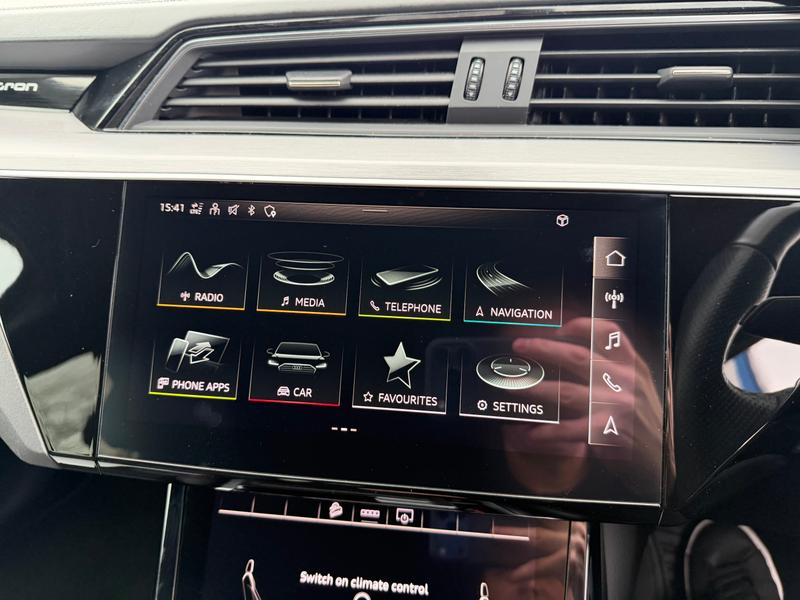 Used Audi e-tron 2021 for sale - 77819679: Photo 16