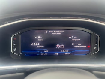 Used Volkswagen T-Roc 2023 for sale - 78109582: Photo