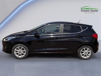 Used Ford Fiesta 2018 for sale - 77009802: Photo