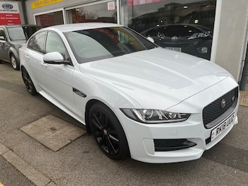 Used Jaguar XE 2018 for sale - 79125076: Photo