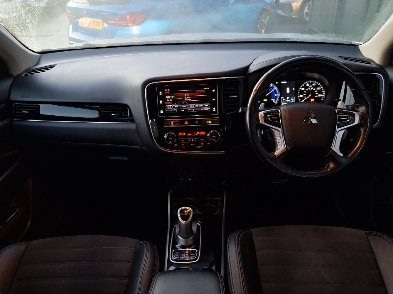 Used Mitsubishi Outlander 2018 for sale - 77576807: Photo 2