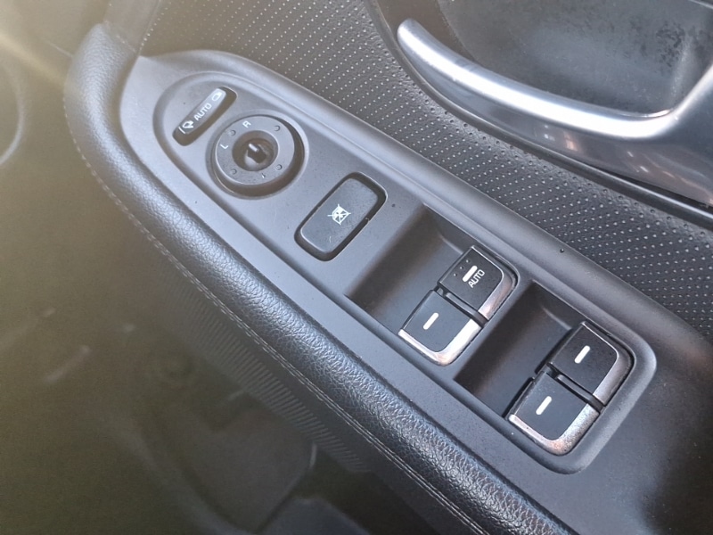 Used Kia Carens 2017 for sale - 77008651: Photo 13