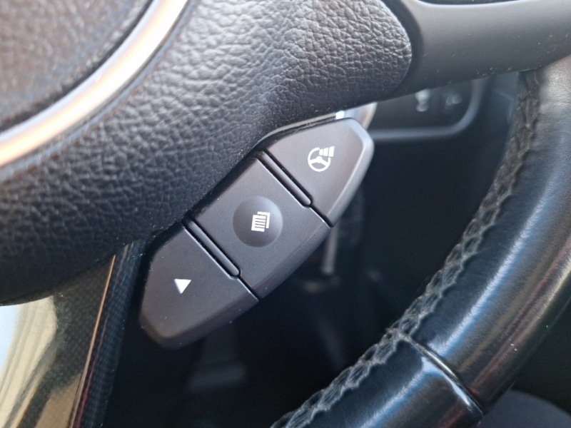 Used Kia Carens 2017 for sale - 77008651: Photo 18