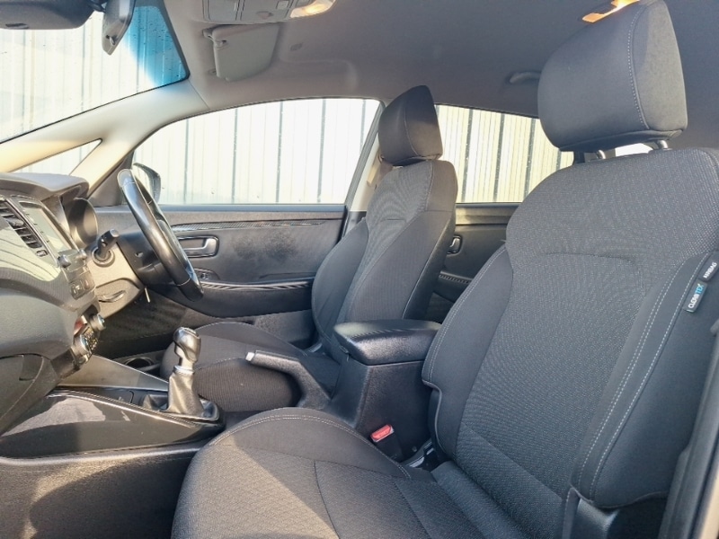 Used Kia Carens 2017 for sale - 77008651: Photo 5