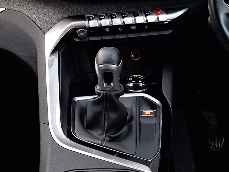 Used Peugeot 3008 2018 for sale - 77265555: Photo 10