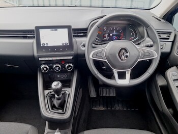 Used Renault Clio 2023 for sale - 75530743: Photo