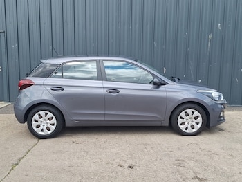 Used Hyundai i20 2019 for sale - 79106082: Photo