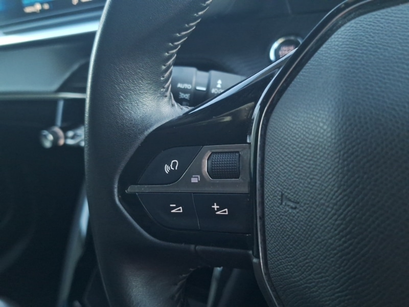 Used Peugeot 2008 2020 for sale - 77020714: Photo 14