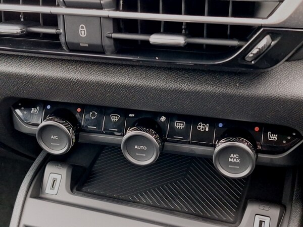 Used Citroen C4 2025 for sale - 76264831: Photo 11