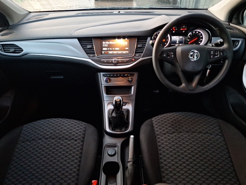Used Vauxhall Astra 2019 for sale - 76613904: Photo 2
