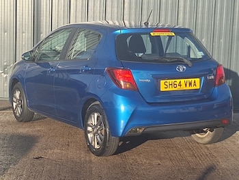 Used Toyota Yaris 2014 for sale - 77028568: Photo