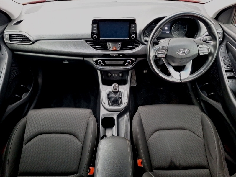 Used Hyundai i30 2018 for sale - 76911636: Photo 2