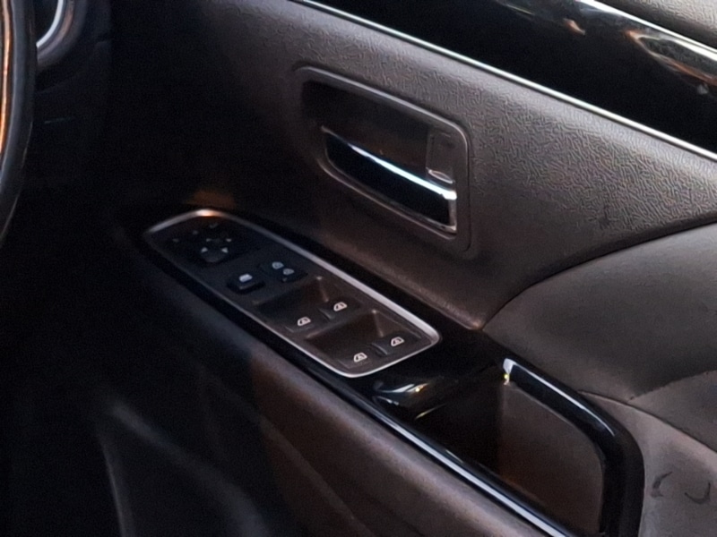 Used Mitsubishi Outlander 2018 for sale - 77329905: Photo 11