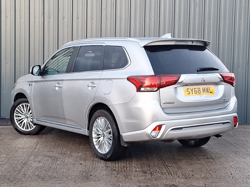 Used Mitsubishi Outlander 2018 for sale - 77329905: Photo 3