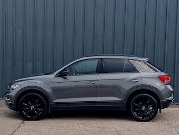 Used Volkswagen T-Roc 2022 for sale - 79505523: Photo