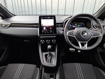 Used Renault Clio 2023 for sale - 76187914: Photo