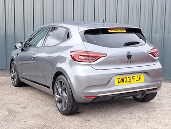 Used Renault Clio 2023 for sale - 76187914: Photo