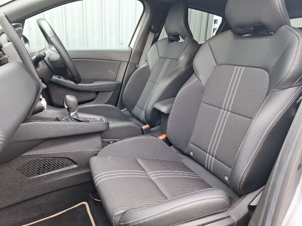 Used Renault Clio 2023 for sale - 76187914: Photo 5