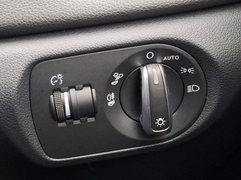 Used Audi Q3 2017 for sale - 77115048: Photo 10