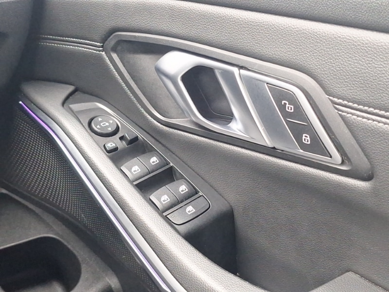 Used BMW 3 Series 2019 for sale - 76621727: Photo 11