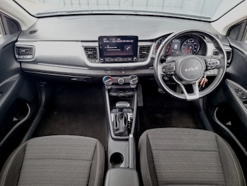 Used Kia Stonic 2023 for sale - 78884822: Photo