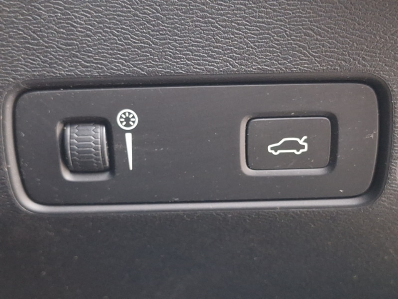 Used Volvo XC40 2018 for sale - 76397427: Photo 13