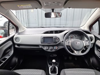 Used Toyota Yaris 2016 for sale - 76052647: Photo