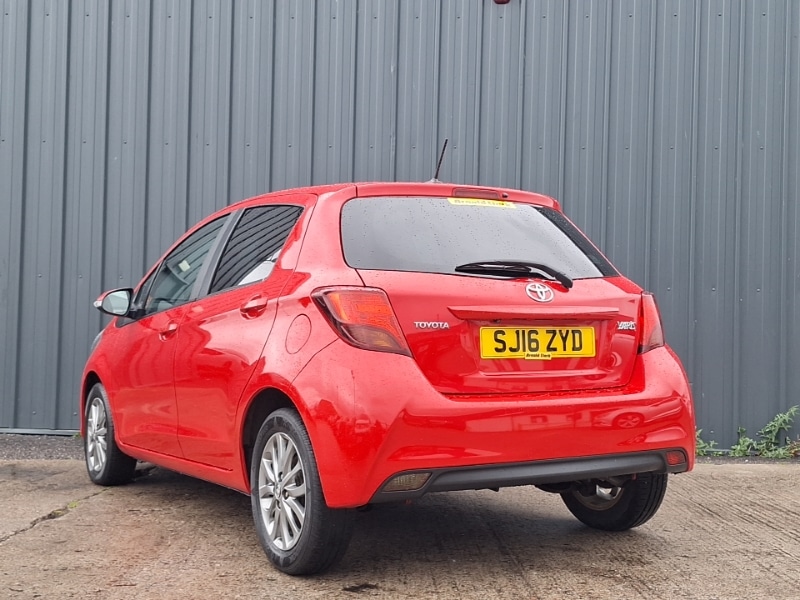 Used Toyota Yaris 2016 for sale - 76052647: Photo 3