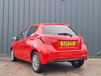 Used Toyota Yaris 2016 for sale - 76052647: Photo