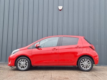 Used Toyota Yaris 2016 for sale - 76052647: Photo