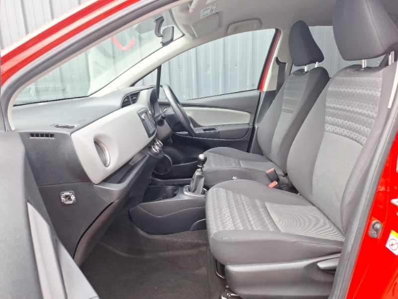 Used Toyota Yaris 2016 for sale - 76052647: Photo 5